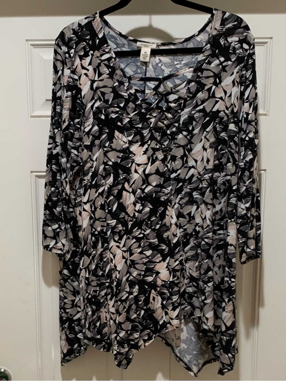 Westbound Black Gray Tan Leaf Print Tunic Top detailed V-neck 3/4 Sleeve 2X